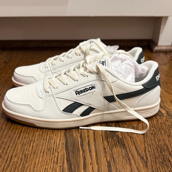 Reebok Men's Cream Sneakers - Picture 2 of 5